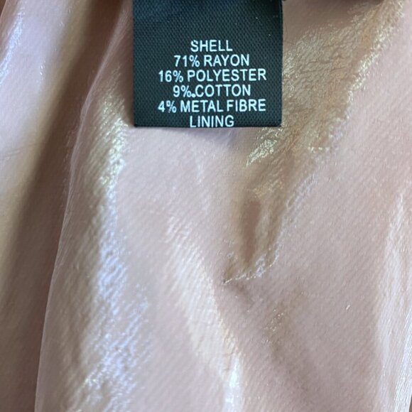 H:ours Lilium Puffer Jacket in Blush - Picture 15 of 16